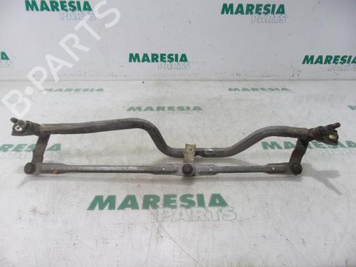 front-wipers-mechanism-renault-clio-ii-bb_-cb_-1998-1999-2000-2001-2002-2003-2004-2005-2006-2007-2008-2009-2010-2011-2012-2013-2014-2015-2016-31469476 main image