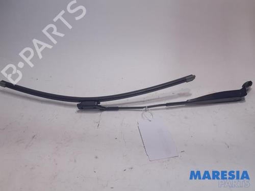 front-windshield-wiper-arm-fiat-500-312_-2007-31506141 main image