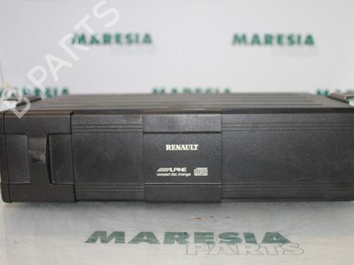 Used Electronic module RENAULT LAGUNA II Grandtour (KG0/1_) 1.8 16V (KG0J) (116 hp) 31488919