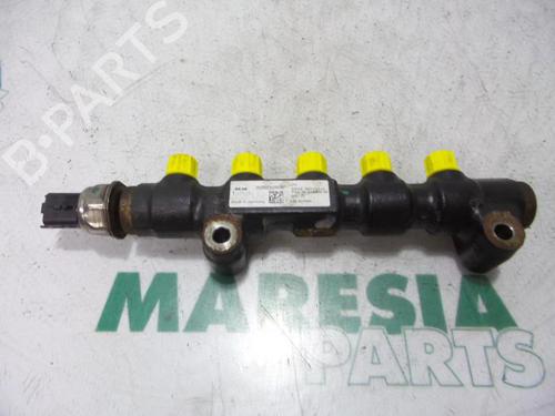 injection-rail-peugeot-308-i-4a_-4c_-2007-2008-2009-2010-2011-2012-2013-2014-2015-2016-31435597 main image