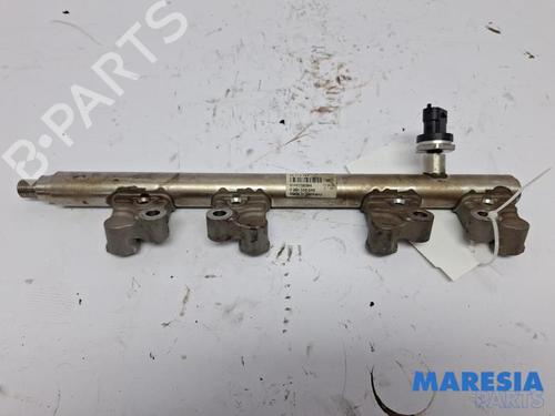 Rail D'Injecteurs ALFA ROMEO GIULIETTA (940_) 1.8 TBi (940FXC1A) (235 hp) 31526684