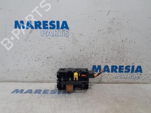 Used Fuse box CITROËN BERLINGO Box Body/MPV (K9) 1.6 BlueHDi 100 (99 hp) 31408992