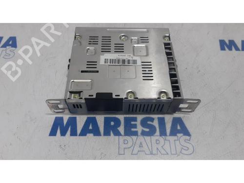 Used Radio RENAULT MEGANE IV Grandtour (K9A/M/N_) 1.3 TCe 115 (K9N9) (116 hp) 31472395