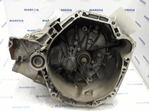 Used Gearbox RENAULT MEGANE III Grandtour (KZ0/1) 1.5 dCi (KZ09, KZ0D, KZ1G, KZ29, KZ14, KZ1W, KZ10, KZ1F,... (110 hp) 31533706