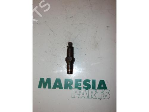 Used Injector CITROËN XSARA (N1) 1.9 D (70 hp) 31465293