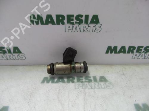 Used Injector FIAT SEICENTO / 600 (187_) 1.1 (187AXB, 187AXB1A, 187AXC1A02) (54 hp) 31518780