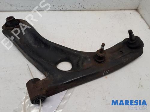Used Left front suspension arm CITROËN C1 (PM_, PN_) 1.0 (68 hp) 31507344