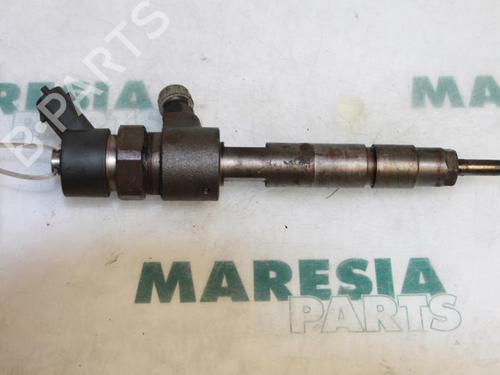 injector-alfa-romeo-166-936_-1998-1999-2000-2001-2002-2003-2004-2005-2006-2007-31398391 main image