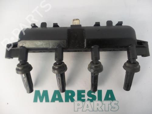Used Ignition coil PEUGEOT 206 SW (2E/K) 1.4 (75 hp) 31477605