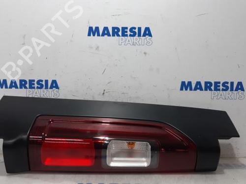 Venstre baglygte FIAT TALENTO Van (296_) 2.0 EcoJet (145 hp) 31395340