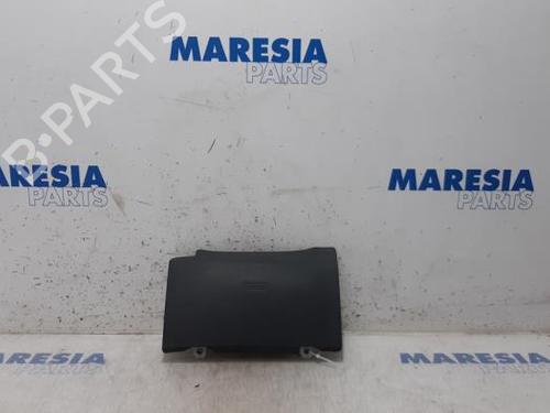 Used Knee airbag FIAT 500 (312_) 0.9 (312AXG1A, 312.AXG11) (86 hp) 31474187