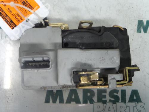 electronic-module-peugeot-206-sw-2ek-2002-31500435 main image