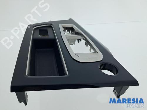 Middle console PEUGEOT 3008 II SUV (MC_, MR_, MJ_, M4_) Hybrid | BP32485085I22