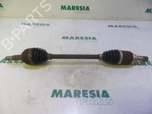 Used Left front driveshaft RENAULT CLIO III (BR0/1, CR0/1) 1.2 16V (BR02, BR0J, BR11, CR02, CR0J, CR11) (75 hp) 31487885