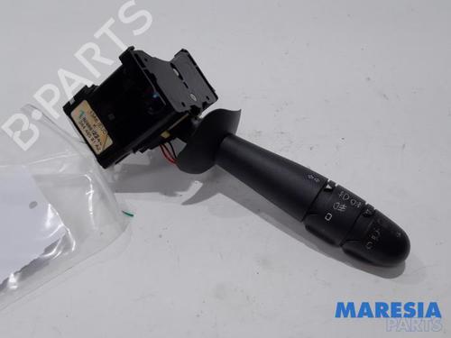 Commande de phare RENAULT ESPACE IV (JK0/1_) 2.0 (JK0A, JK1D, JK0N) (170 hp) 31440702