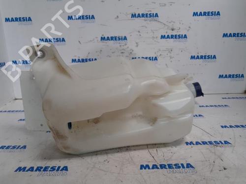 Used Windscreen washer tank ALFA ROMEO GIULIETTA (940_) 1.4 TB (940FXB1A, 940FXB11) (170 hp) 31537190