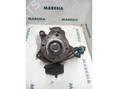Used Left front steering knuckle CITROËN C5 I Break (DE_) 2.0 16V (DERFNF, DERFNC, RERFNC) (136 hp) 31490982