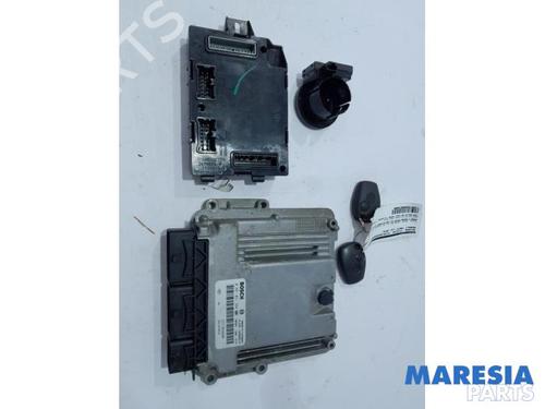 Used Engine control unit (ECU) RENAULT TRAFIC III Van (FG_) 1.6 dCi 90 (FGME) (90 hp) 31519303