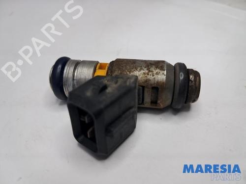 Used Injector Injector FIAT 500 (312_) 1.2 (312AXA1A) (69 hp) 40462757 40462757