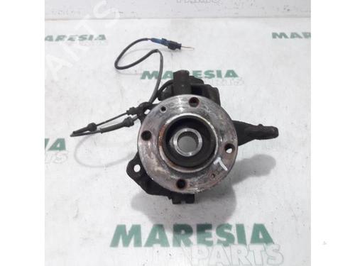 Used Left front steering knuckle CITROËN C3 Picasso (SH_) 1.4 VTi 95 (SH8FSC, SH8FP0, SH8FP6) (95 hp) 31471200