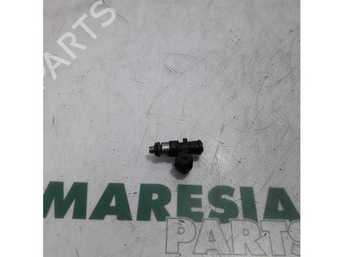 Inyector RENAULT CLIO III (BR0/1, CR0/1) 1.2 16V (BR02, BR0J, BR11, CR02, CR0J, CR11) (75 hp) 31494155