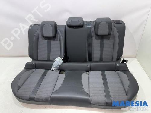 Sedile posteriore PEUGEOT 2008 II (UD_, US_, UY_, UJ_, UR_, UC_) 1.2 PureTech 100 (USHNK) (101 hp) 32281329