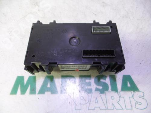 Used Control unit RENAULT ESPACE IV (JK0/1_) 2.2 dCi (JK0H) (150 hp) 31498291