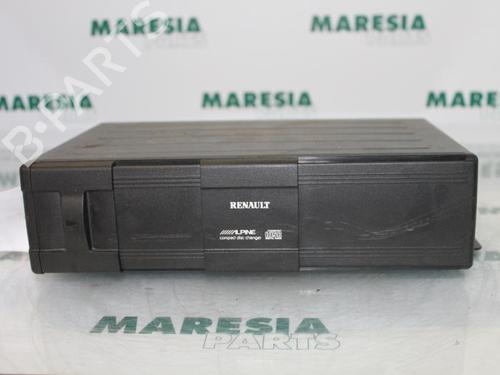 Used Electronic module RENAULT CLIO II (BB_, CB_) 1.4 16V (B/CB0P, BB13) (98 hp) 31455204