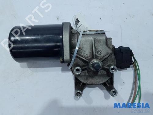 Used Front wiper motor PEUGEOT EXPERT Van (VF3A_, VF3U_, VF3X_) 1.6 HDi 90 16V (90 hp) 31530001