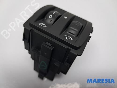 Used Switch RENAULT CLIO IV (BH_) 0.9 TCe 90 (BHNF, BHMA, BHMH, BHJK, BHJR) (90 hp) 31475360