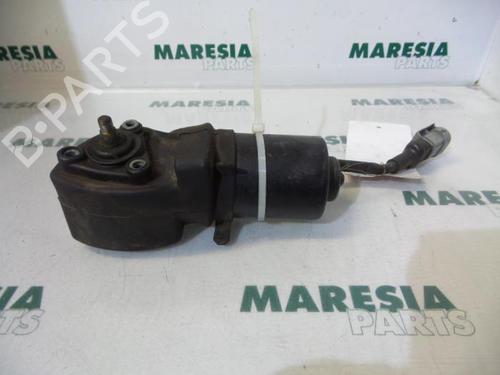 Used Front wiper motor RENAULT LAGUNA I (B56_, 556_) 1.8 (B56A/B) (90 hp) 31500812