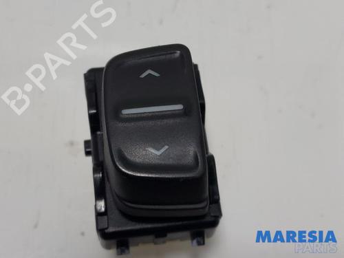 Used Switch DACIA SANDERO II TCe 90 (B8M1, B8MA, B8AC) (90 hp) 31385842
