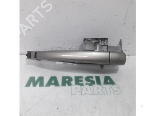 rear-left-exterior-door-handle-peugeot-3008-i-mpv-0u_-2009-2010-2011-2012-2013-2014-2015-2016-2017-31532454 main image