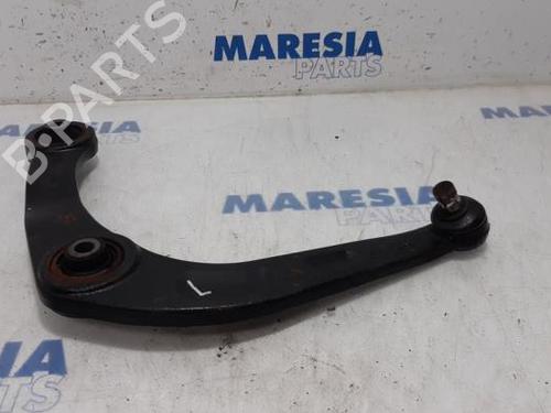 Used Left front suspension arm PEUGEOT 206 Hatchback (2A/C) 1.1 i (60 hp) 31430589
