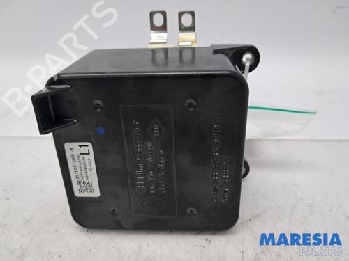 Control unit RENAULT ZOE Hatchback Van (BFM_) Electric (BFME) | BP31420880M11