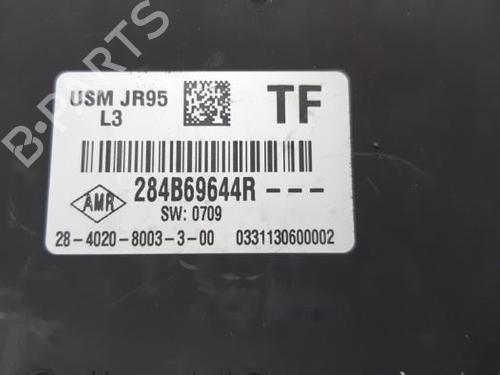 Used Fuse box RENAULT SCÉNIC III (JZ0/1_) 2.0 16V (JZ0G, JZ0P, JZ1E, JZ1P) (140 hp) 31458296