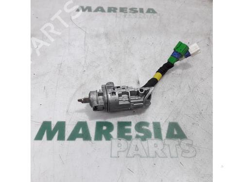 Ignition barrel PEUGEOT 607 (9D, 9U) 2.2 HDi | BP31512044M48