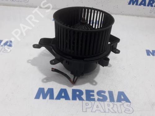 Used Heater blower motor PEUGEOT 5008 (0U_, 0E_) 1.6 HDi (110 hp) 31447983