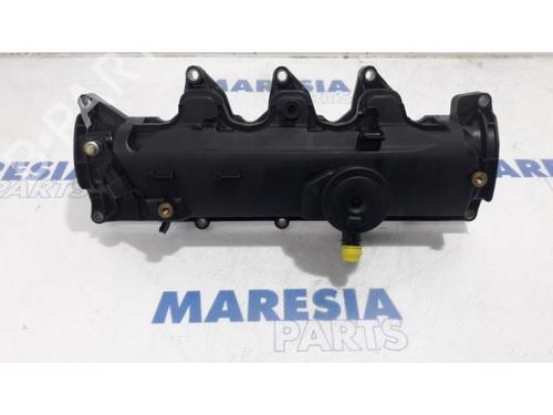 Used Valve cover RENAULT MEGANE III Grandtour (KZ0/1) 1.5 dCi (KZ09, KZ0D, KZ1G, KZ29, KZ14, KZ1W, KZ10, KZ1F,... (110 hp) 31520614