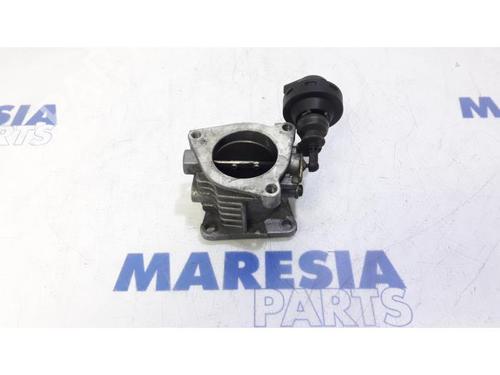 Used Throttle body FIAT STILO Multi Wagon (192_) 1.9 JTD (115 hp) 31430843