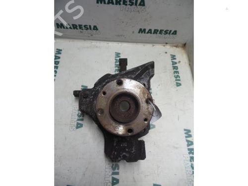 right-front-steering-knuckle-fiat-punto-188_-1999-2000-2001-2002-2003-2004-2005-2006-2007-2008-2009-2010-2011-2012-31411136 main image