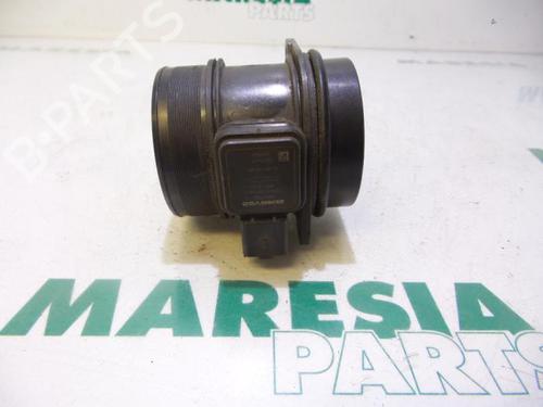Used Mass air flow sensor PEUGEOT 407 SW (6E_, 6D_) 2.0 HDi 135 (136 hp) 31490747