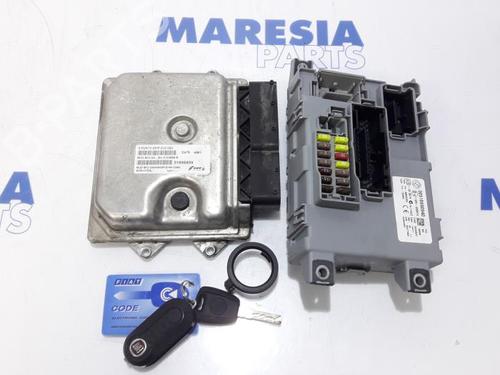 Used Engine control unit (ECU) FIAT PUNTO EVO (199_) 1.3 D Multijet (84 hp) 31402560