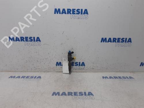 Spreder / Dyse CITROËN C4 Grand Picasso II (DA_, DE_) 1.6 BlueHDi 120 (120 hp) 31453268