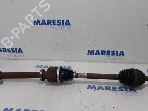 Used Right front driveshaft RENAULT CLIO III Hatchback Van (SB_, SR_) 1.5 dCi (68 hp) 31529711