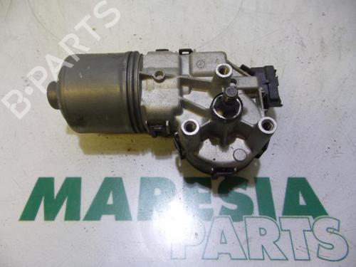 Used Front wiper motor PEUGEOT 206 Hatchback (2A/C) 1.1 i (60 hp) 31513600