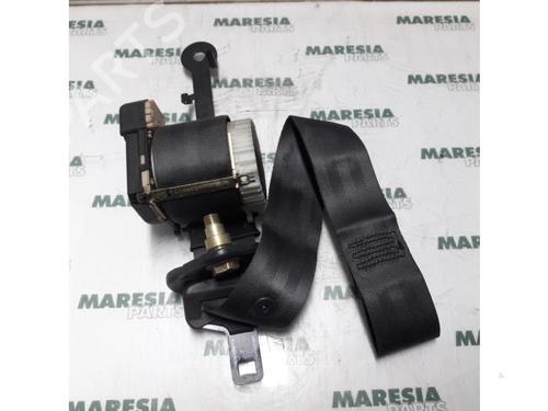 Used Front right seatbelt RENAULT CLIO II (BB_, CB_) 1.6 16V (BB01, BB0H, BB0T, BB14, BB1D, BB1R, BB2KL, BB3G... (107 hp) 31436587