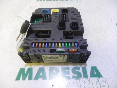 Used Fuse box PEUGEOT 308 I (4A_, 4C_) 1.6 HDi (109 hp) 31467663