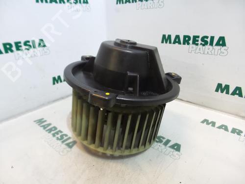 Used Heater blower motor LANCIA Y (840_) 1.2 (840AA, 840AF1A) (60 hp) 31389964