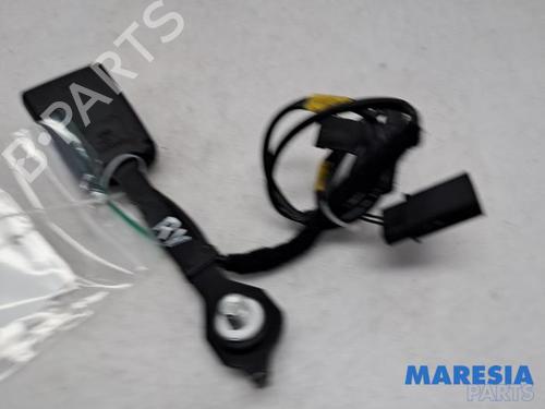 seat-buckle-alfa-romeo-giulietta-940_-2010-2011-2012-2013-2014-2015-2016-2017-2018-2019-2020-31385435 main image